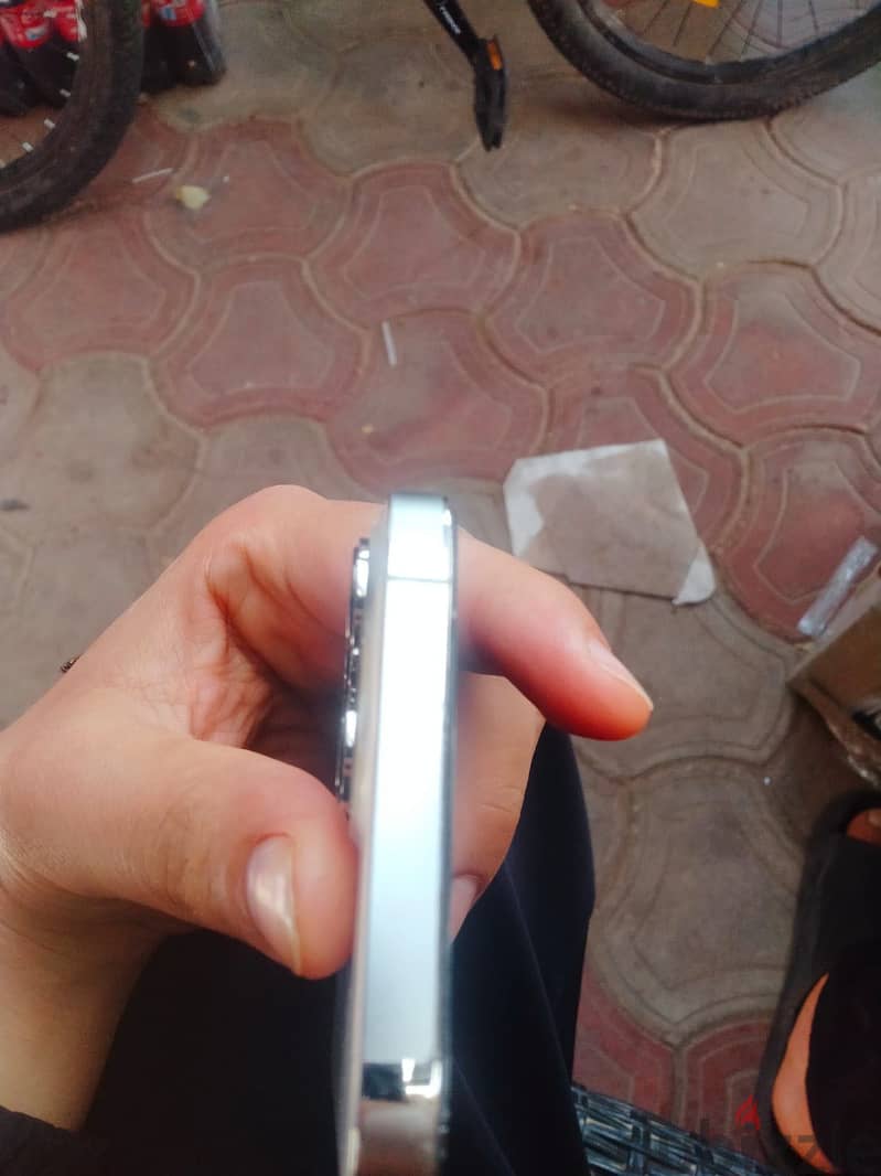 iPhone 13 Pro Max 1