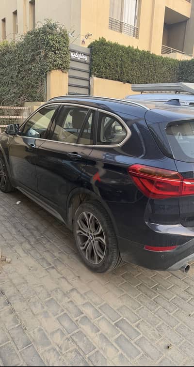 BMW - X1