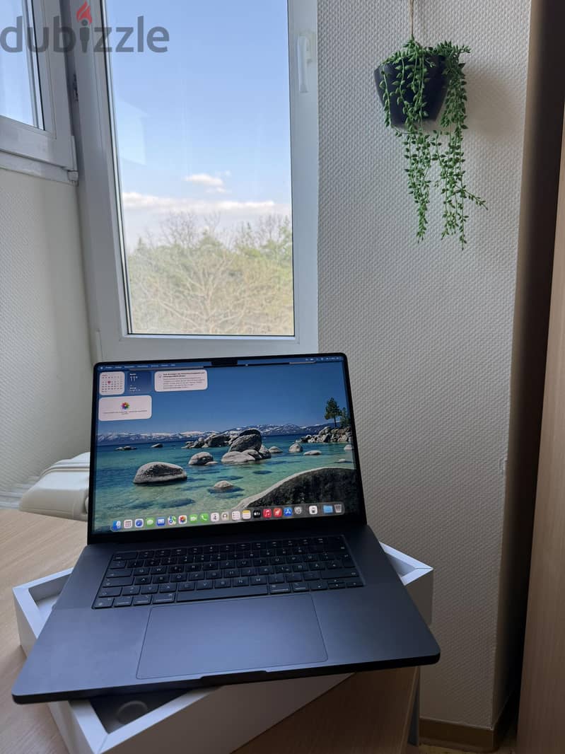 MacBook Pro 16' M3 Pro 18GB battery 96% with ( BOX) 5