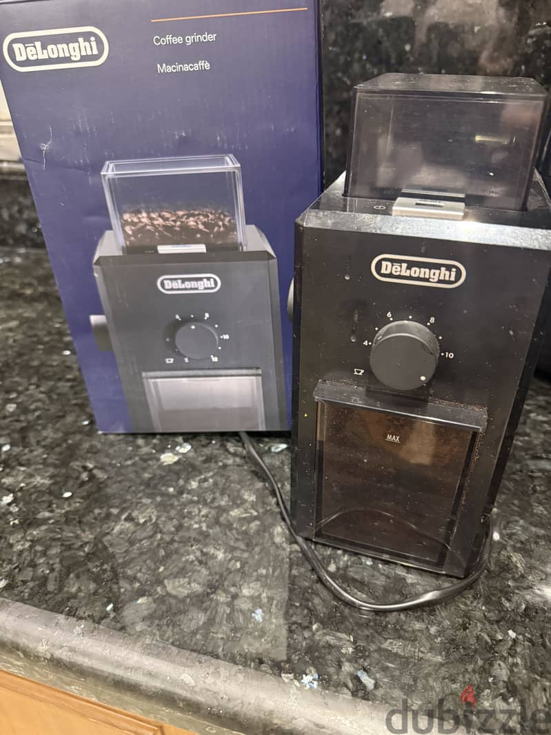 Delonghi coffee machine and grinder 5