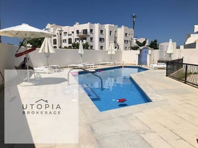 شاليه أرضي بجاردن للإيجار اليومي في Greek Village مراسي | 140م + 50م جاردن | فيو بول | مفروش بالكامل