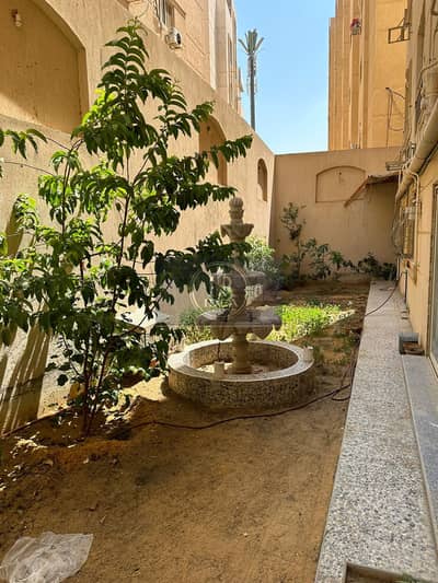 Prime location – Duplex with a private garden offering a true villa feel in South Lotus Right next to the American University in Cairo (AUC) – and clo