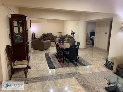 بيزمنت مفروش 280 مترمكيفة بالكامل للايجار في الشويفات في التجمع الخامس بموقع استراتيجي بالقرب من الخدمات والمحاور الرئيسية