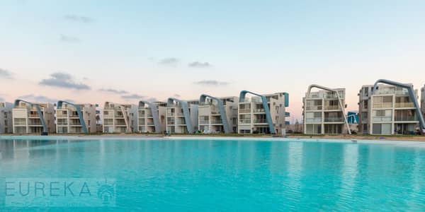 شقة فندقية في Fouka Bay رأس الحكمة | تصميم إيطالي وتشطيب كامل | 5% مقدم وتقسيط 15 سنة