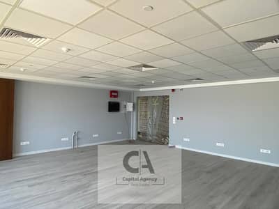 مكتب اداري 80م متشطب بالتكيفات للايجار _ في 5A Water Way _بالقرب من U Venus و Park St _ التجمع الخامس