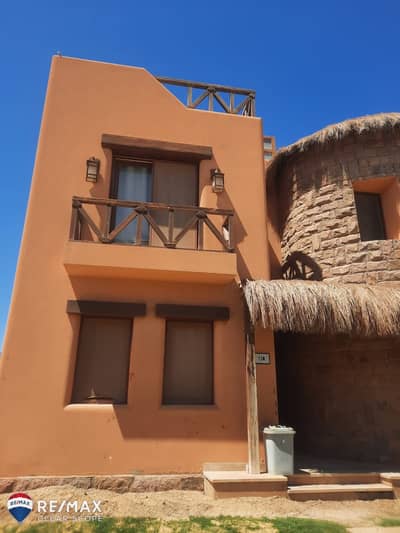 Furnished villa with furniture and appliances available immediately in Mountain View Sokhna at a bargain price for quick sale بسعر لقطه لسرعه البيع Mountain View Sokhna 1