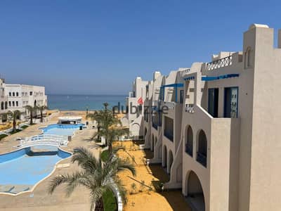 Towards the Zaafarana road, 17 km past the Sokhna gates, in the heart of the Galala resort
