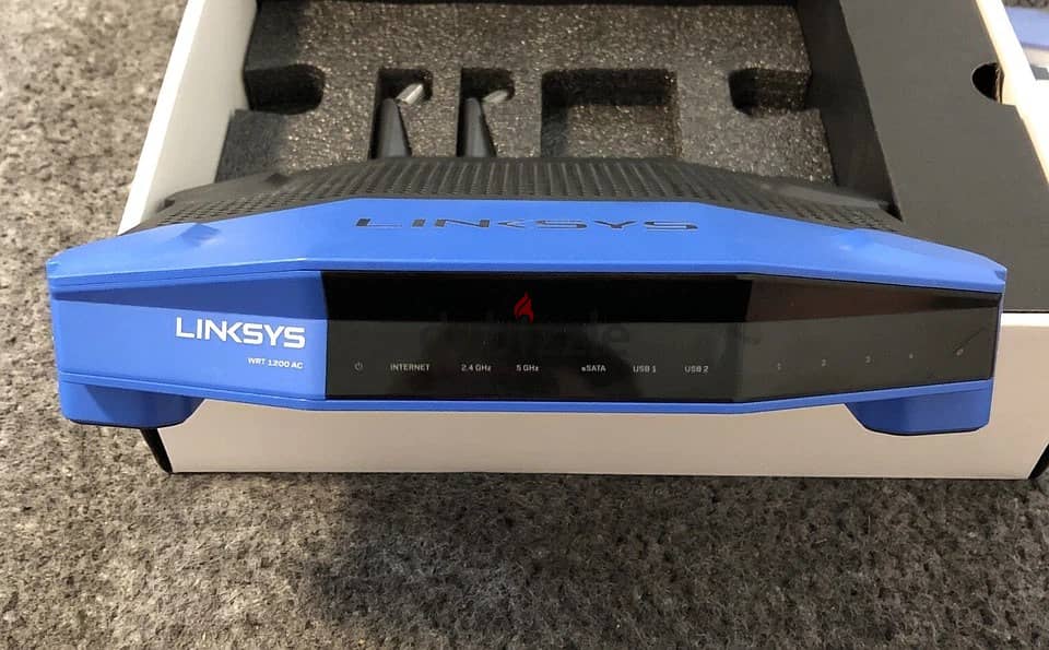 Linksys WRT1200AC 3