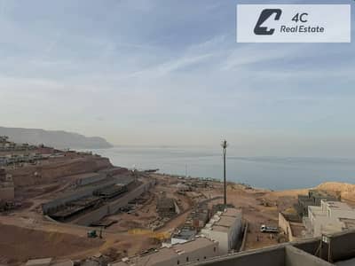 بأقل من سعر السوق شاليه بمساحة ١٠٩م  للبيع  مفروش بالكامل بحرى  في موقع مميز للغاية في مشروع المونت جلالة من تطوير  Il Monte Galala