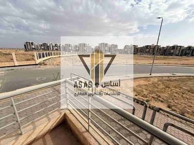 شقة للبيع في كمباوند جنة القاهره الجديده بالقرب من دار مصر الأندلس