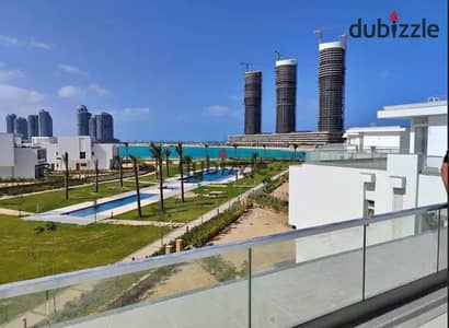 لسرعة البيع بنتهاوس بنصف السعر استلام فوري متشطب عالمفتاح بكمبوند ( مزارين ) ب العلمين الجديد فيو عالبحر مباشرة وعلي ابراج العلمين جاهز للمعاينة حالا