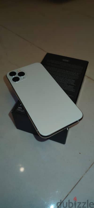 iphone 11 pro بالكرتونه و زيرو ضريبه