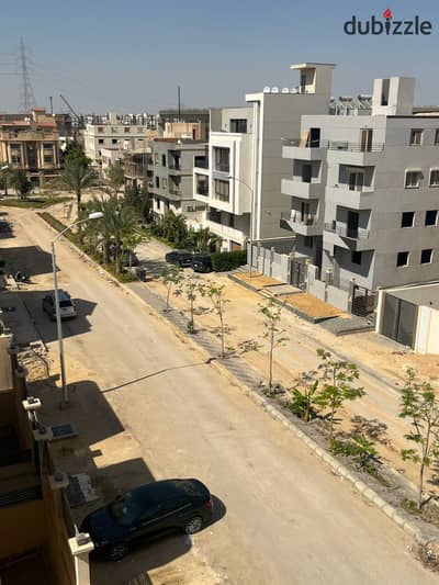 باقل اجمالي شقة متشطبة للبيع في منطقة السياحية الشمالية Touristic Area 3 - october  استلام فوري - موقع مميز