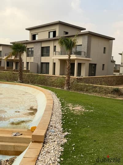 توين هاوس بموقع مميز للبيع في سوان ليك ريزيدنس التجمع Swan Lake Residence New Cairo