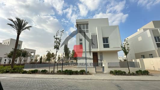 ready to move villa 350sqm under market price for sale in cairo gate emmar