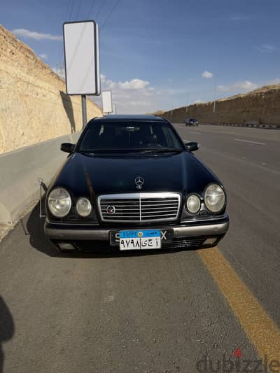 مرسيدس بنز إيه 200