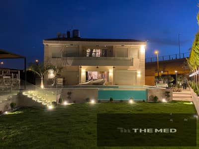 For sale: a fully finished standalone with a swimming pool and jacuzzi, on a 900m² land.