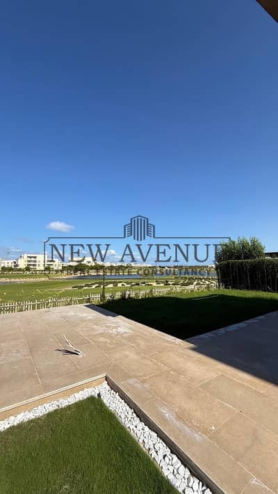 Standalone villa for sale in Marassi, prime location directly on the golf course.