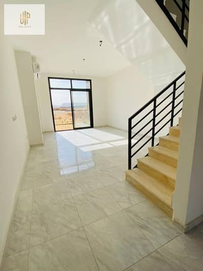 Townhouse for sale in Future City, old contract, immediate delivery, finished, 218m with private garden at the price of an apartment