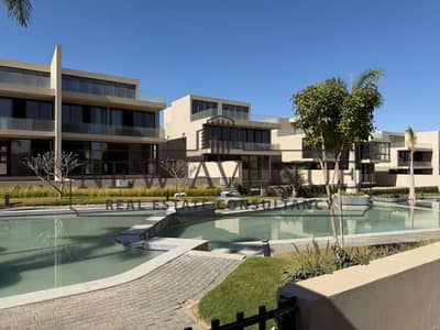 luxuries Villa ready to move overlooking the lake down payment, installments with private pool for sale in Lakeview Boutique compound teseen street