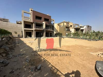 The lowest price twin house 305 meters for sale in New Giza