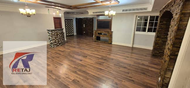 A distinctive apartment for sale in Nasr City, registered with the Real Estate Registry. Modern building with air conditioning, kitchen, water heaters