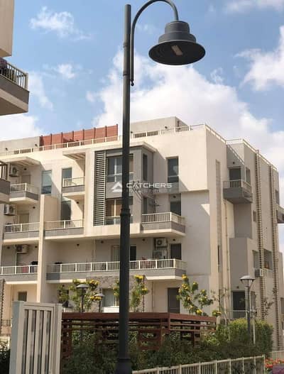 شقة للبيع استلام فوري و متشطبة بالكامل بخصم كاش 23% في قلب القاهرة الجديدة | JAYD