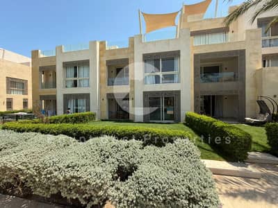 READY TO MOVE VILLA 5 BEDROOMS 1st ROW SEA VIEW FURNISHED IN GOUNA WITH INSTALLMENTS