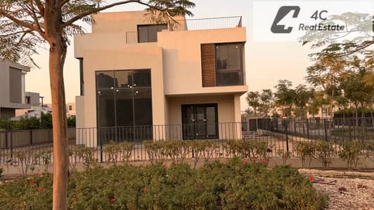 باقل سعر فى السوق فيلا استاندالون 270م استلام فوري في sodic east القاهرة الجديدة ، فيو لاند سكيب ، موقع مميز