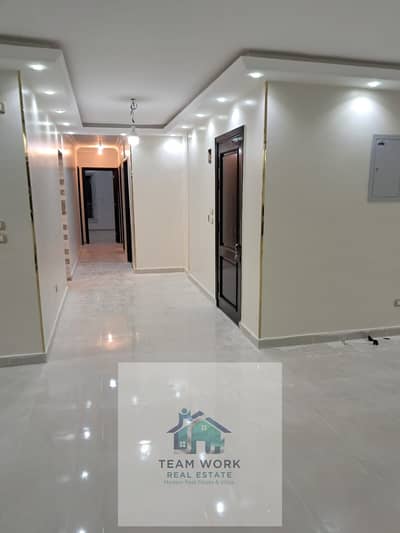 للإيجار: شقة "أول سكن" فاخرة في كمبوند جامعة القاهرة - الشيخ زايدمجاورة CFor Rent: Luxury "First Occupancy" Apartment in Cairo University Compound -