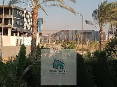 Twin house villa for sale in Al Woroud Compound, prime location opposite Mall of Arabia and Ewan Centers, Prime Location, at a very attractive price.