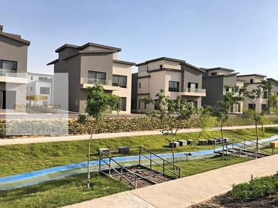 Corner villa at a snatch price in prime location in Creek Town compound with complete services ready for delivery