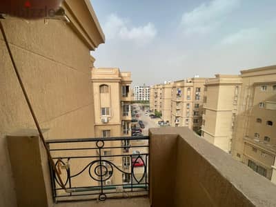 شقة مفروشة للاجيار فى حدائق اكتوبر كمبوند تاون فيو