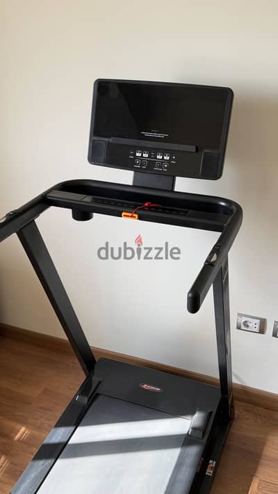 Entercise Aspire Treadmill, 120 KG, Black