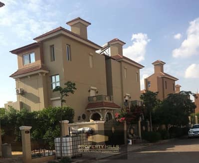 اسكن فورا قصر بانورامي 865 متر مع حمام سباحة خاص في NYOUM October بجوار Mountain View و Grande Heights