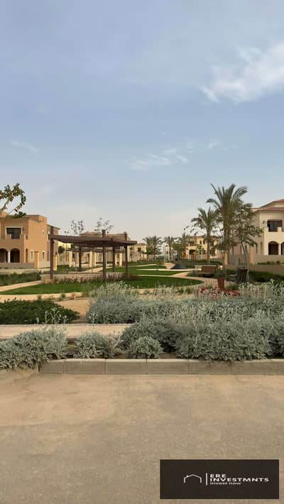 Very Special Town house Villa, Ready to move with the best price in market for sale in City Gate compound New Cairo