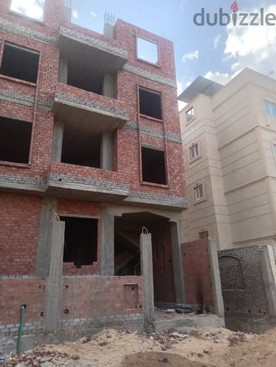 عمارة بالحي السادس