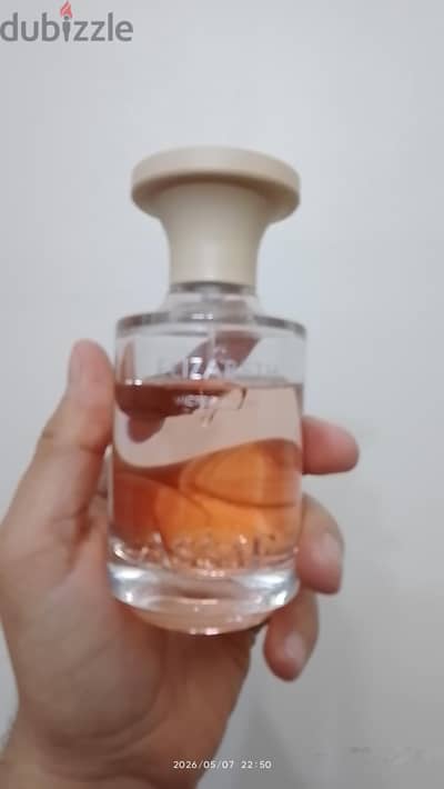 عطر اليزابيث من عساف حريمي مستعمل اقل من النص