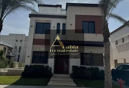تاون هاوس ميدل للبيع في أزار 2 – موقع مميز