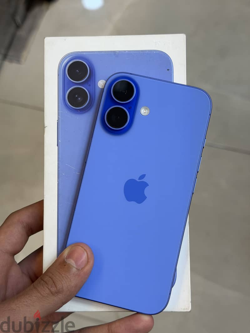 iPhone 16 4