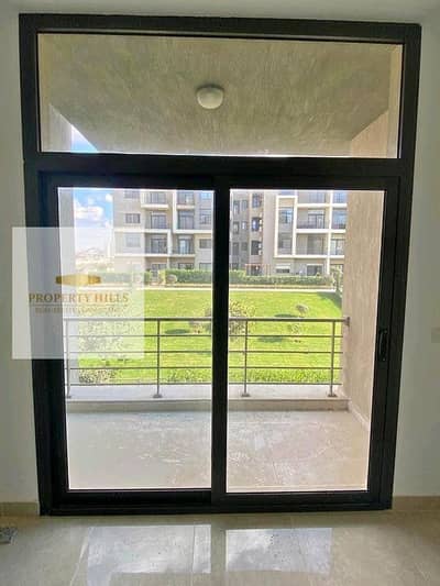 Fully finished apartment with air conditioning in Garden, immediate delivery in Fifth Square by Al-Marasim