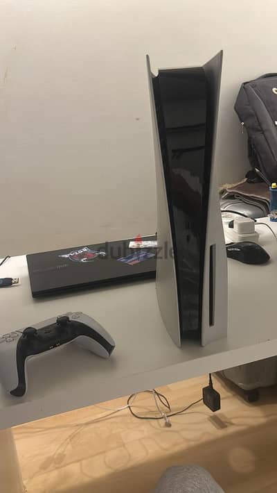 ps5 1tb fat cd بلايستيشن 5 نسخه الاسطوانات استخدام 4 شهور