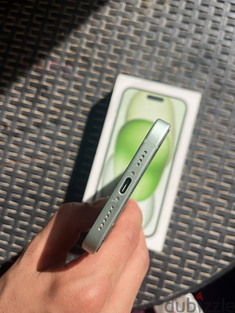 iPhone 15 plus 4