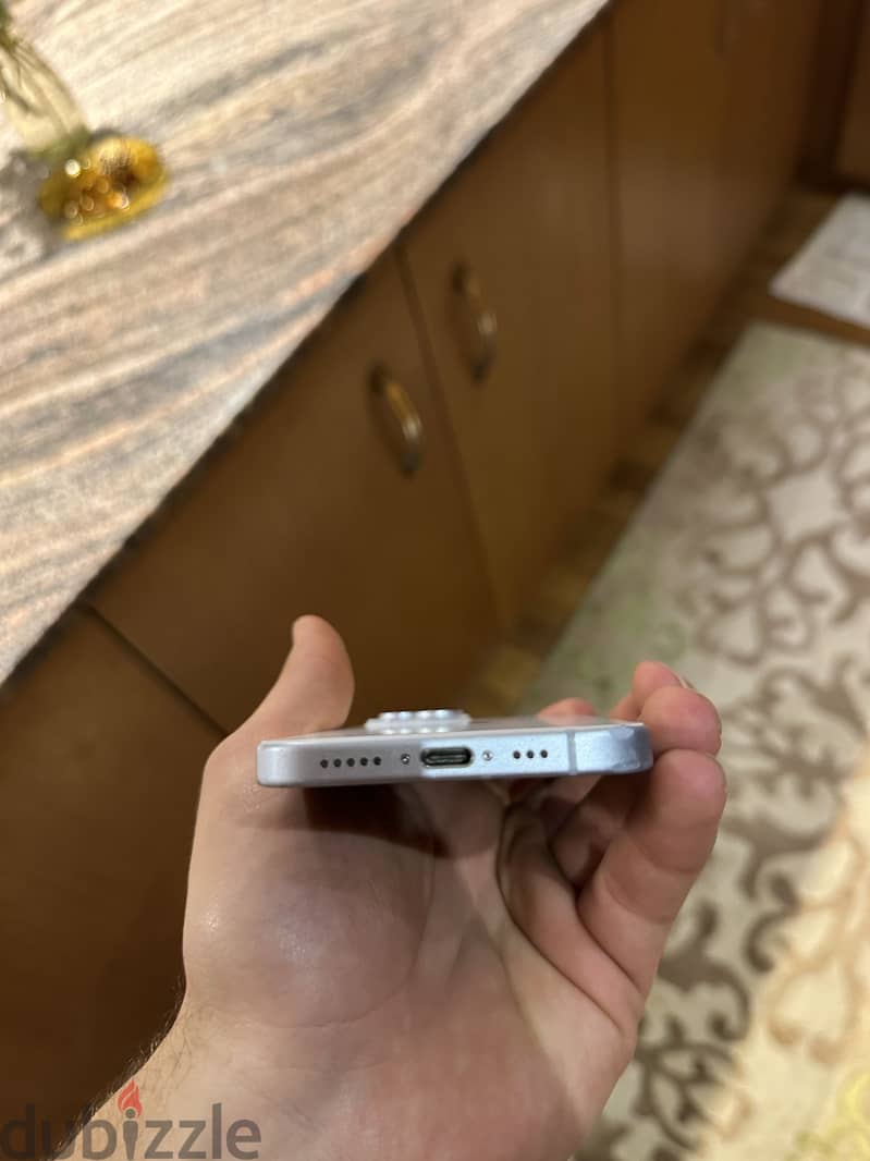 iPhone 15 2