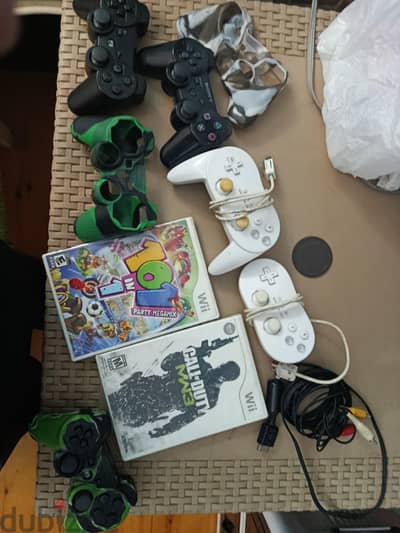 دراعات بلايستيشن 3 و Wii و سلك بلايستيشن للبيع
