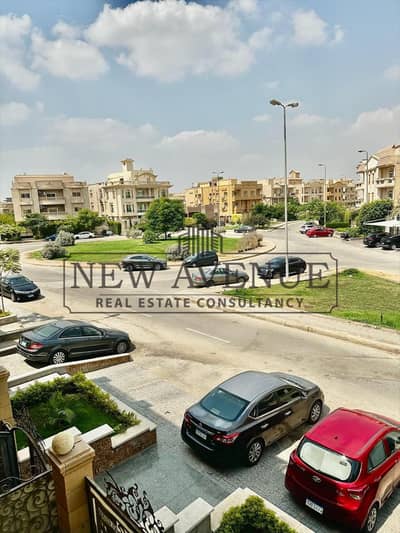 اقل من سعر السوق  شقة في   ياسمين ٧  القاهرة الجديدة   مساحة المباني : ٢١٠ متر مربع   ٤ غرف نوم  ٢ حمام  موقع مميز  تشطيب كامل  فيو