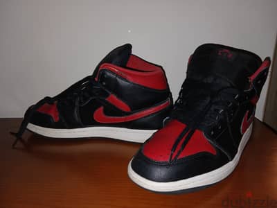 Jordan 1 retro mid 44/45 100% authentic