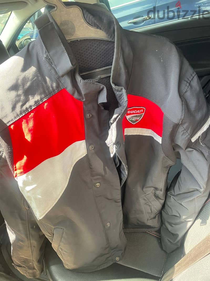 DJacket 1