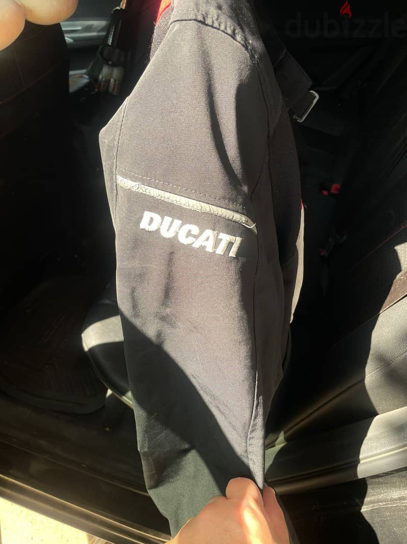 DJacket 2