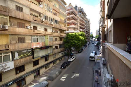 شقة مميزة للبيع في موقع استراتيجي – تشطيب لترا لوكس – لقطة!